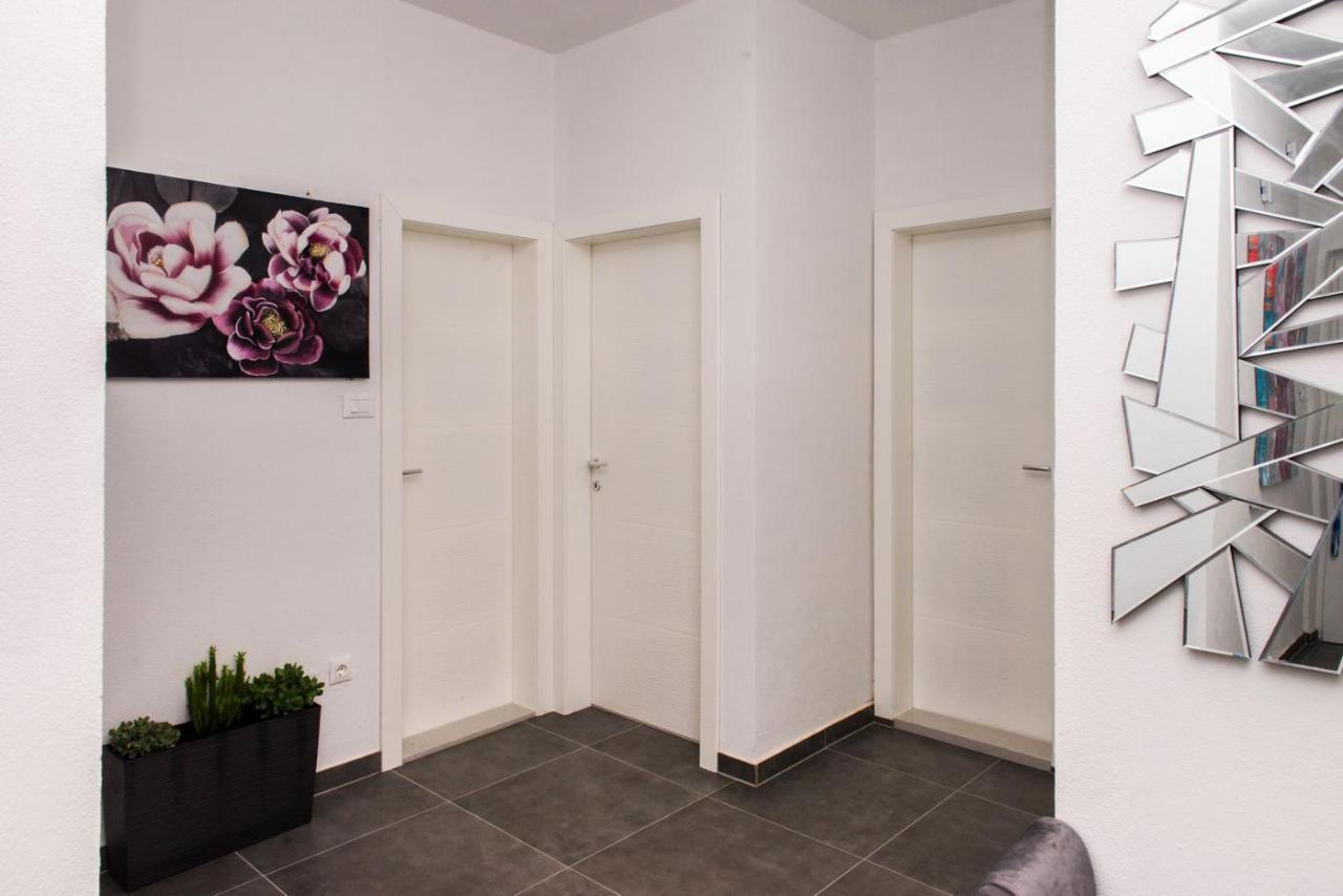 Apartment Lux Elba Kaštela Exteriér fotografie