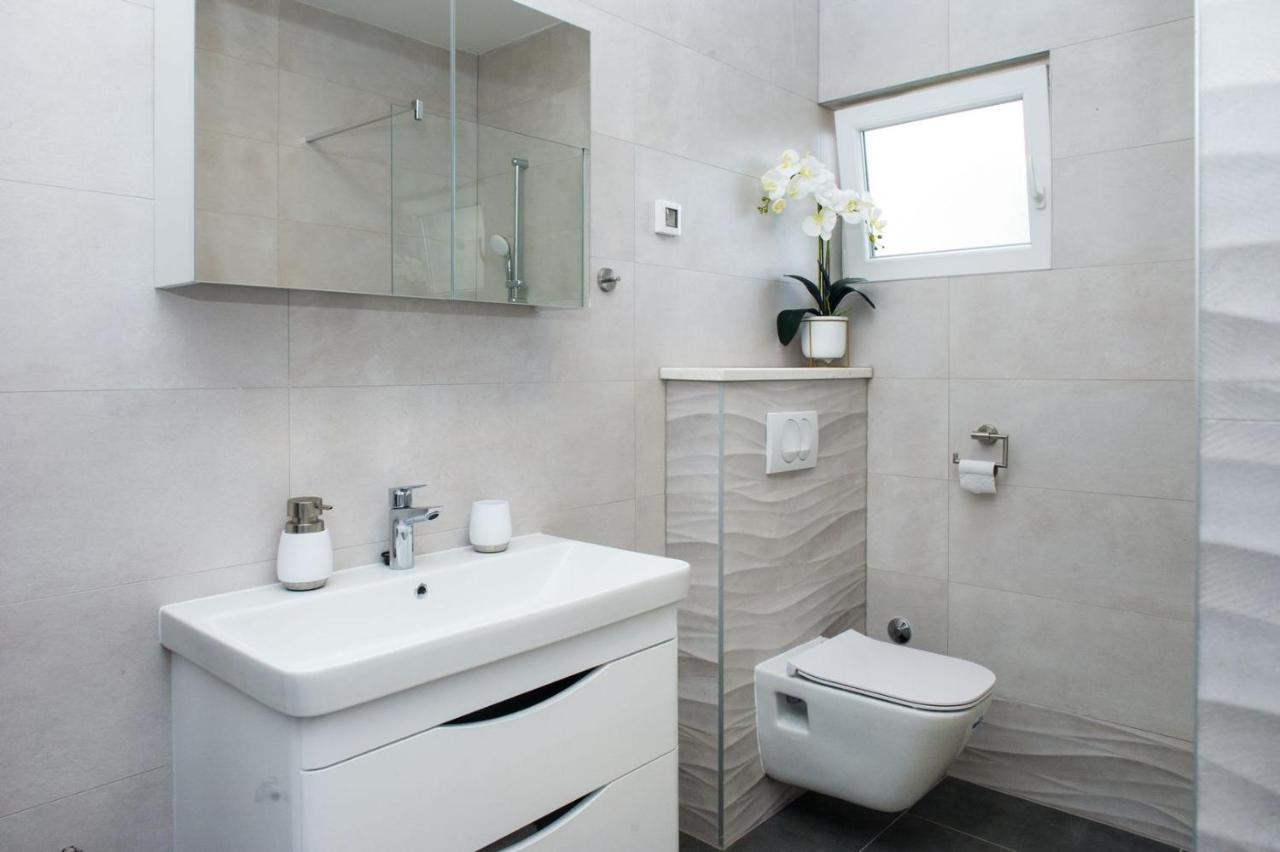 Apartment Lux Elba Kaštela Exteriér fotografie