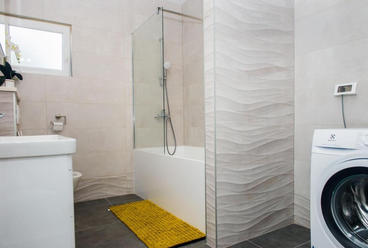 Apartment Lux Elba Kaštela Exteriér fotografie